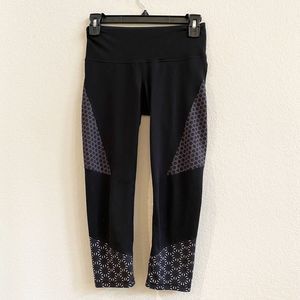 CHAMPION Capri Leggings‎ Workout Yoga Stretch Pants Black Gray Women's sz XS EUC